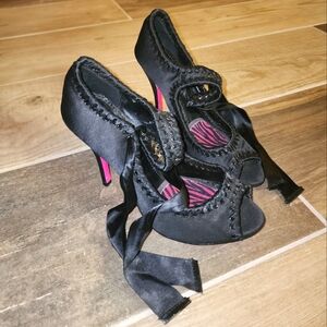 Peep Toe Satin Bow Pumps